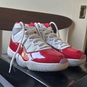 2022
Air Jordan 11 Retro 'Cherry' size 11